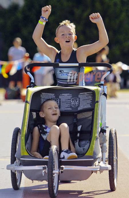 Long brothers run a triathalon 