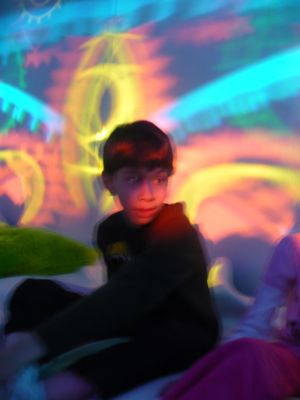 child in multi sensory room