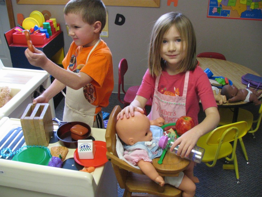 preschoolers pretend play