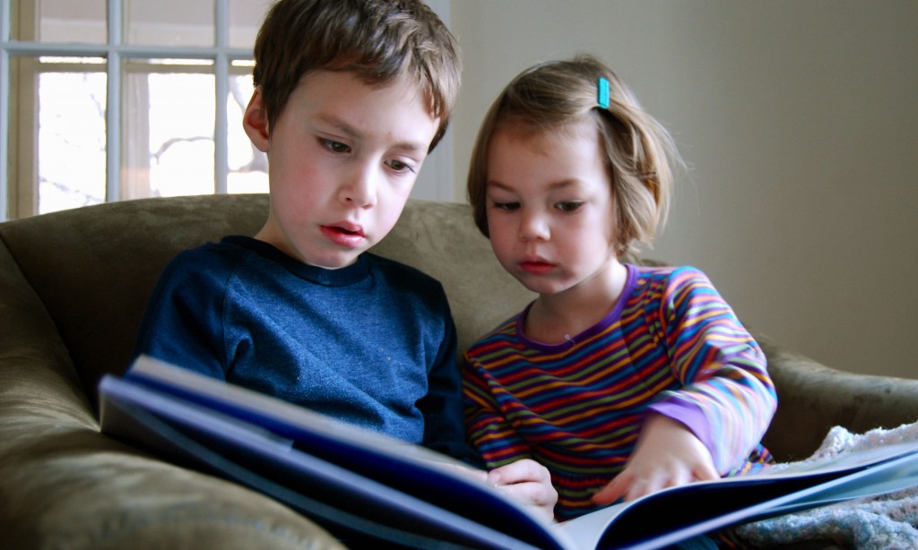 children reading together